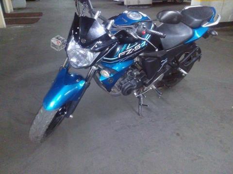 Moto Fz 2.0 año 2016 kilometraje 8 mil