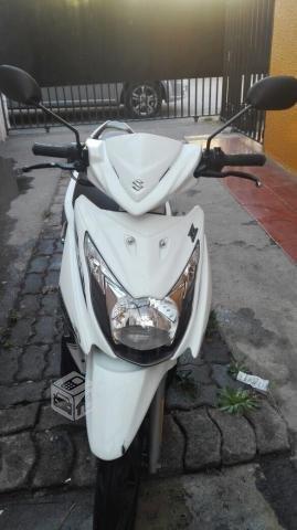 Moto Suzuki Hayate 125 cc año 2014