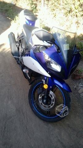 Yamaha r15