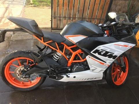 Moto KTM impecable