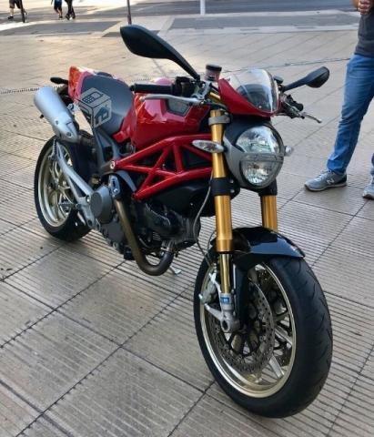 Ducati Monster 1.100S special edición