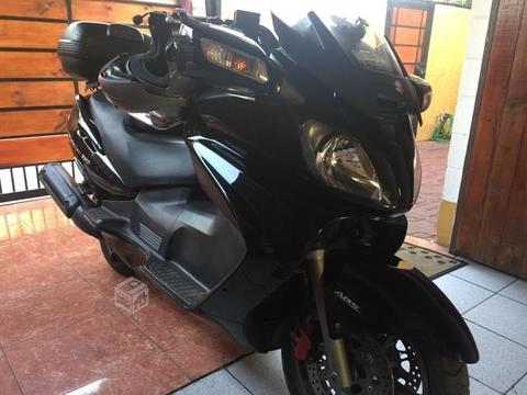 Suzuki Burgman 650/Permuto o Recibo Camioneta