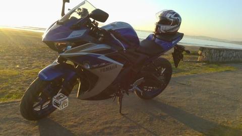 Moto yamaha R3