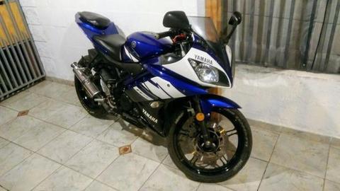 Yamaha R15