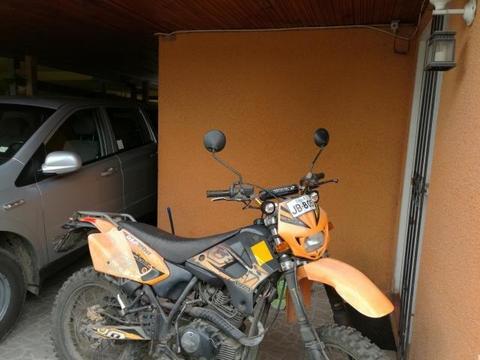 Moto um 200cc