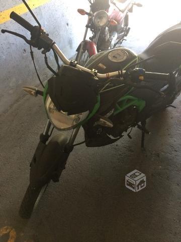 Moto um xtreet 150r