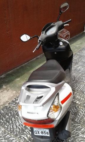 Moto scooter honda