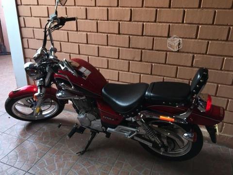 Moto suzuki gz150 año 2015 como nueva