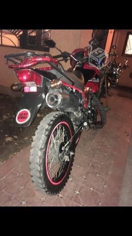 Moto um dsr 200