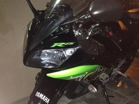 Moto Yamaha R15 2500 km