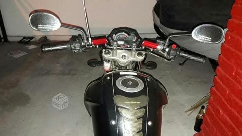 Moto Yamaha FZ 16