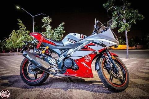 Moto yamaha r15