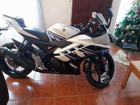 Yamaha r-15 2014