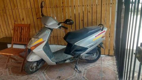 Moto scooter honda beat