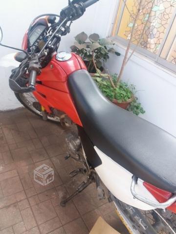 Moto Honda tornado XR 2006