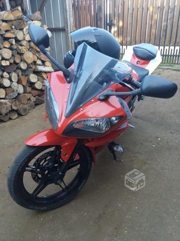 Yamaha r15