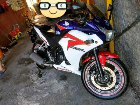 Honda cbr 250