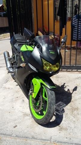 Moto kawasaki ninja 250r