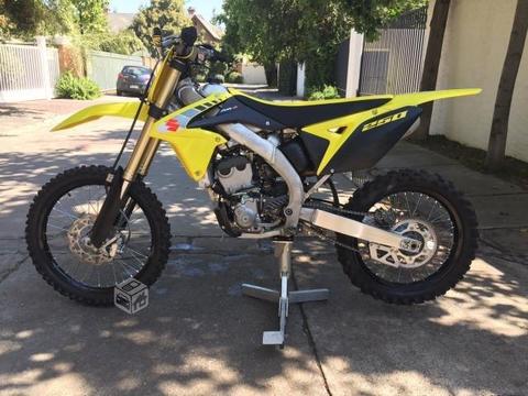 Suzuki RMZ 250