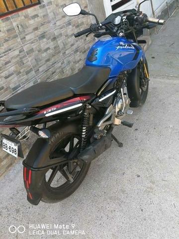 Moto pulsar 135