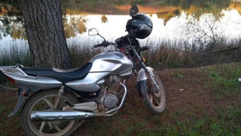 Moto Honda storm 125