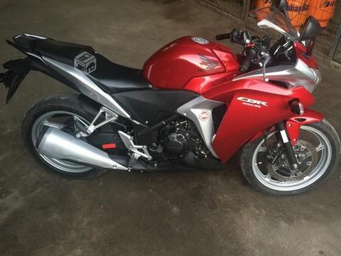 Moto honda cbr 250