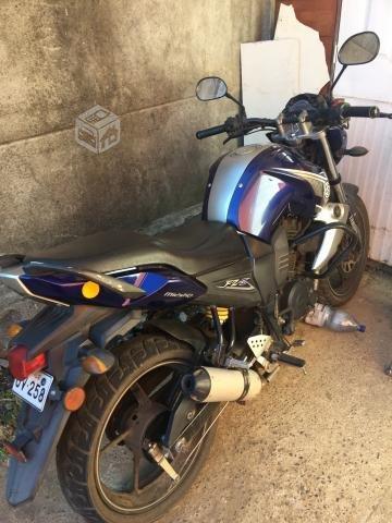 Moto fz especial