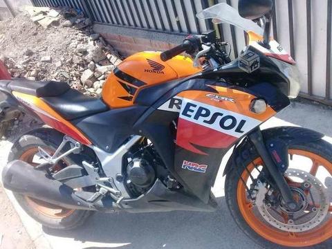 Moto honda cbr repsol 250 2015