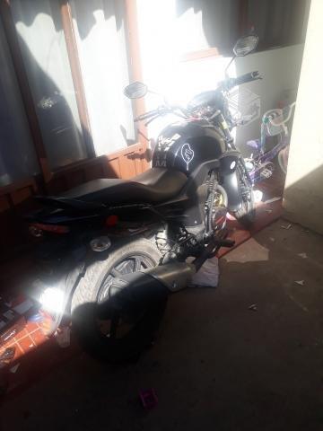 Moto honda invicta 2015