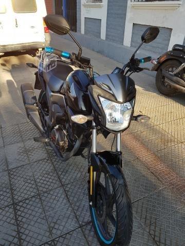 Moto Honda CB150 Invicta