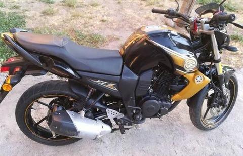 Moto Yamaha 201