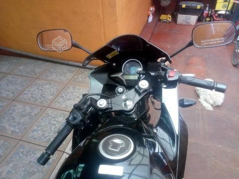 Moto cbr 250 año 2013