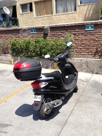 Moto scooter suzuki an125