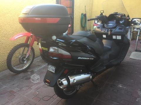 Suzuki Burgman 650 Executive / 2009 Automática