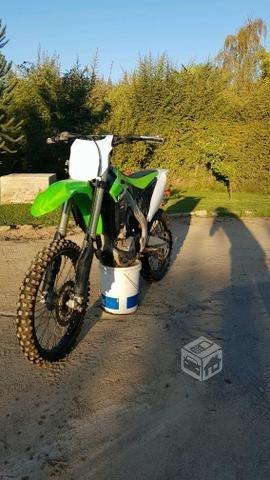 Moto kawasaki kx 250 f