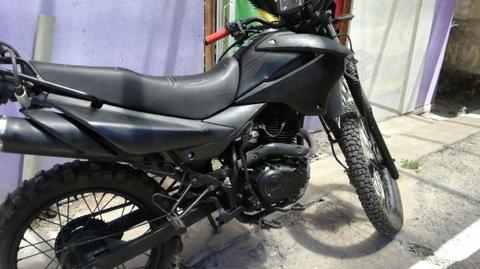 Moto um 200cc más ps4