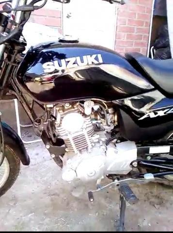 Moto Suzuki AX4 2014 con solo 82 KM