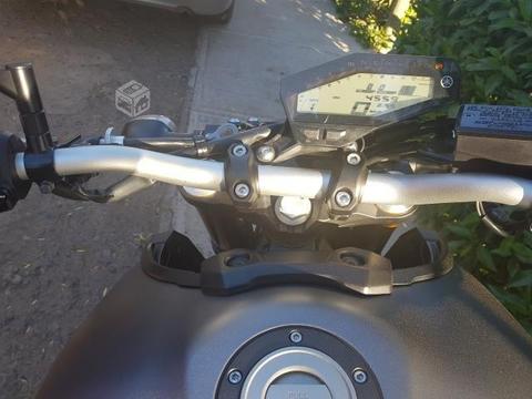 moto yamaha MT09