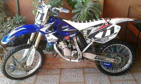 Moto YAMAHA YZ 125