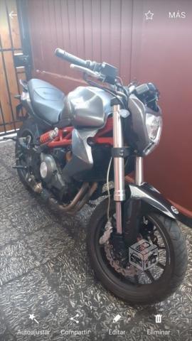 Benelli TNT 300