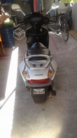 Moto honda elite año 2008