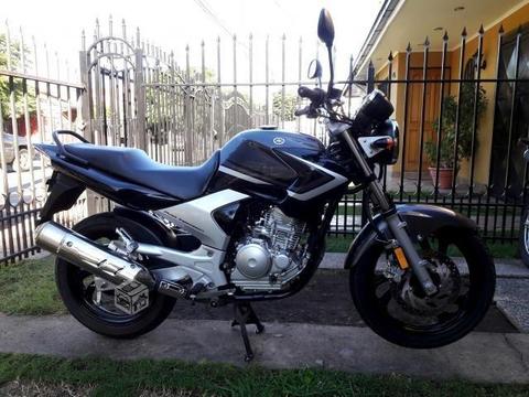 Moto Yamaha YBR250 cc Año 2015