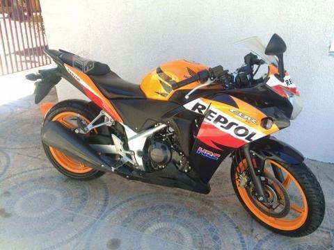 Honda CBR Repsol 250