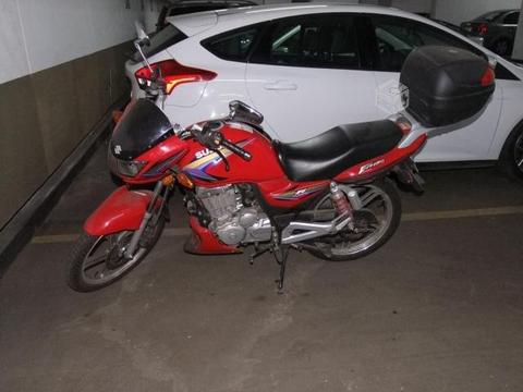 Moto Suzuki