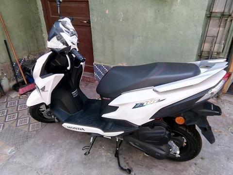 Honda elite