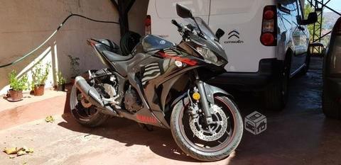 Yamaha r3