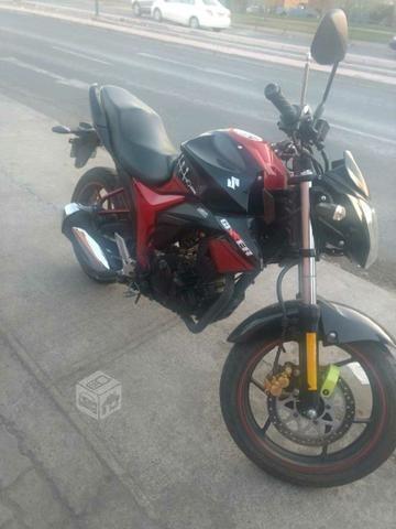 Suzuki gixxer