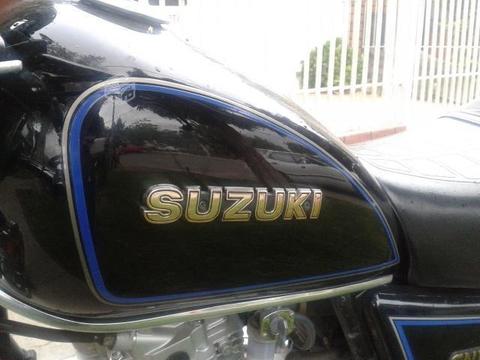 Suzuki gn125