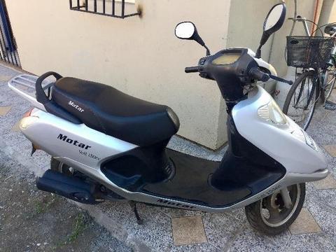 Moto (Scooter)