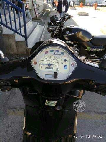 Moto Vespa LX 125 año 2011